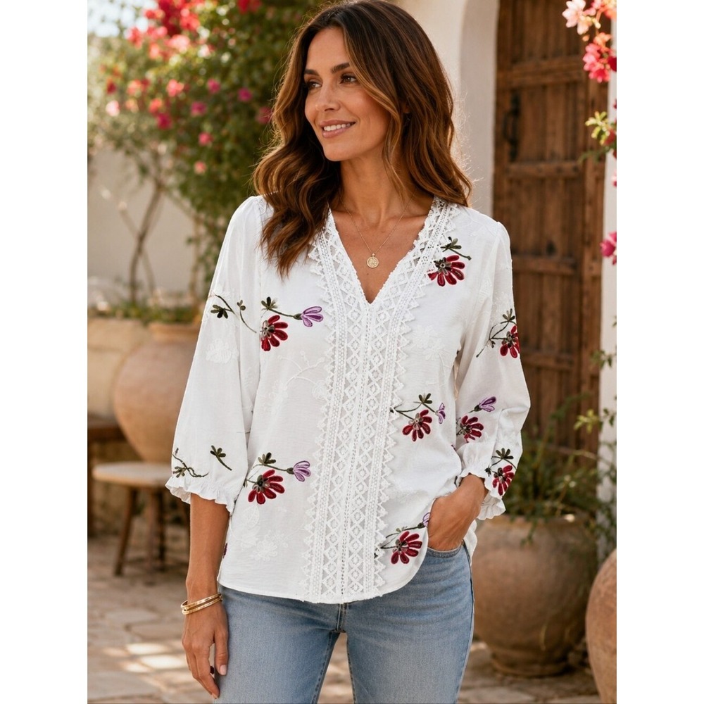 Kindred‎ White Embroidered Peasant V-Neck Tunic with Floral Detail SZ Small